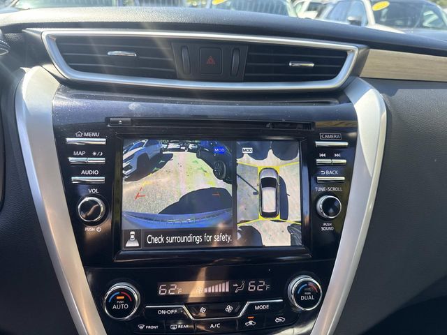 2017 Nissan Murano SL Image 17 of 34