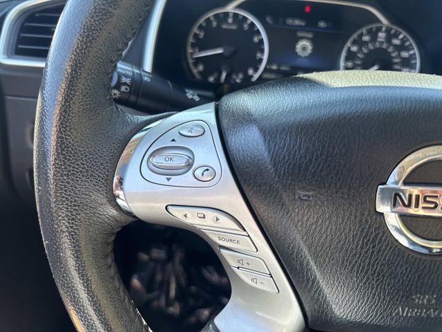 2017 Nissan Murano SL Image 32 of 34