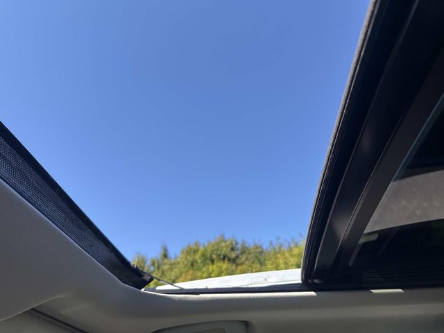 2017 Nissan Murano SL Image 23 of 34