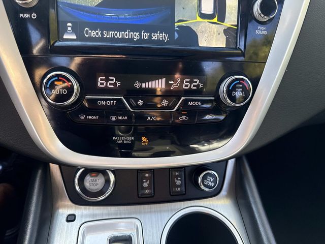 2017 Nissan Murano SL Image 25 of 34