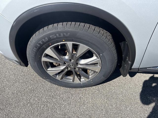 2017 Nissan Murano SL Image 9 of 34