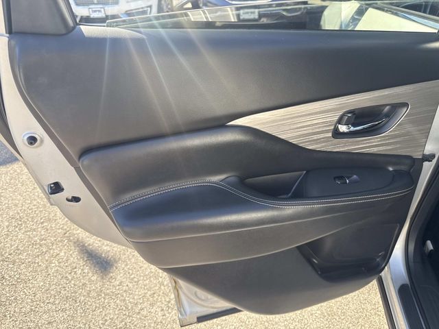 2017 Nissan Murano SL Image 20 of 34