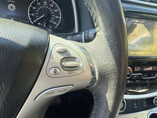 2017 Nissan Murano SL Image 24 of 34