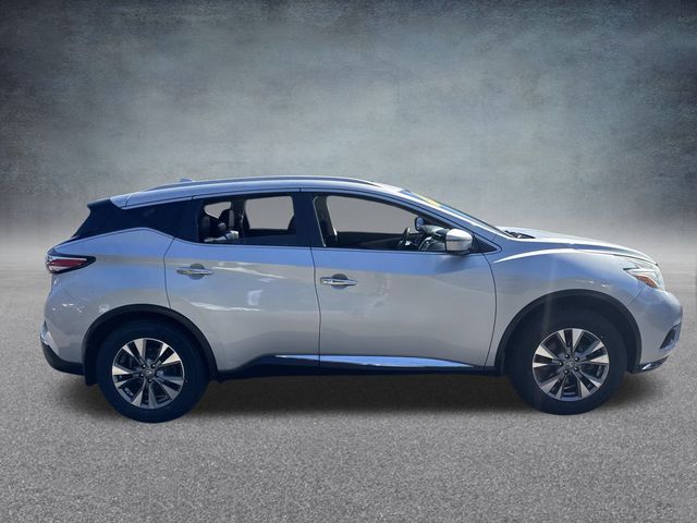 2017 Nissan Murano SL Image 4 of 34