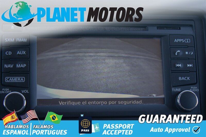 Vehicle image 17 of 23