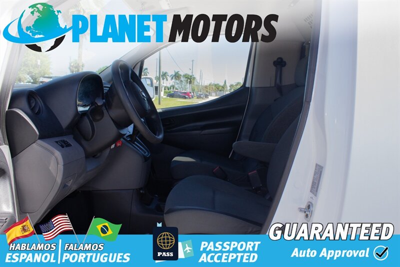 Vehicle image 18 of 23