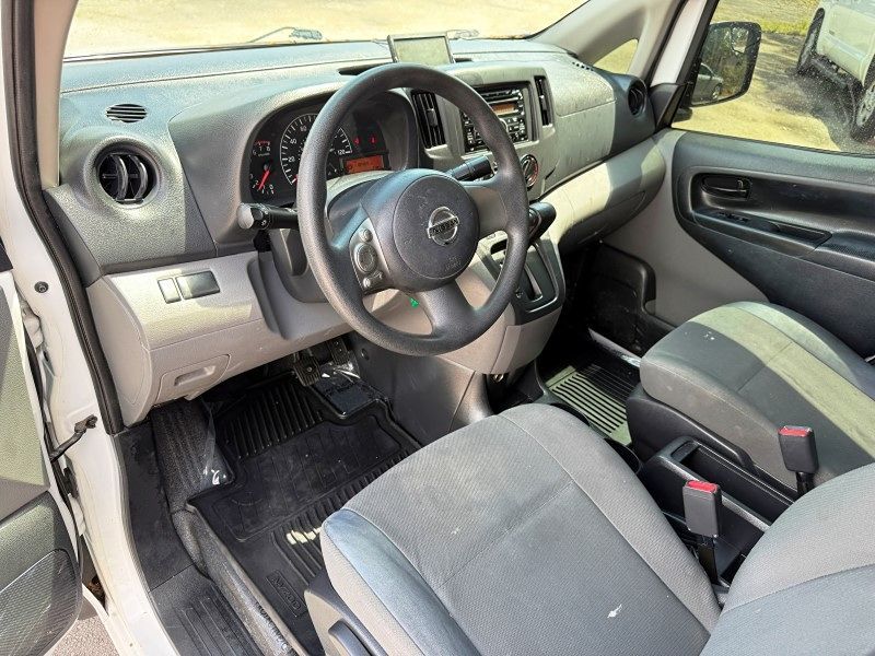 Vehicle image 14 of 30