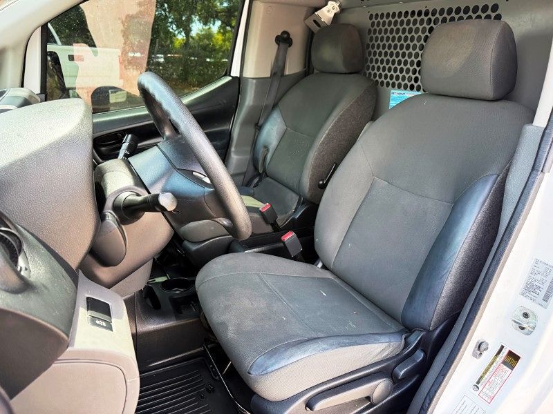 Vehicle image 15 of 30