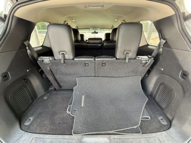 Vehicle image 21 of 51