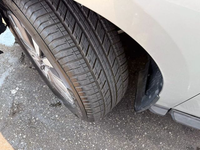 Vehicle image 42 of 51