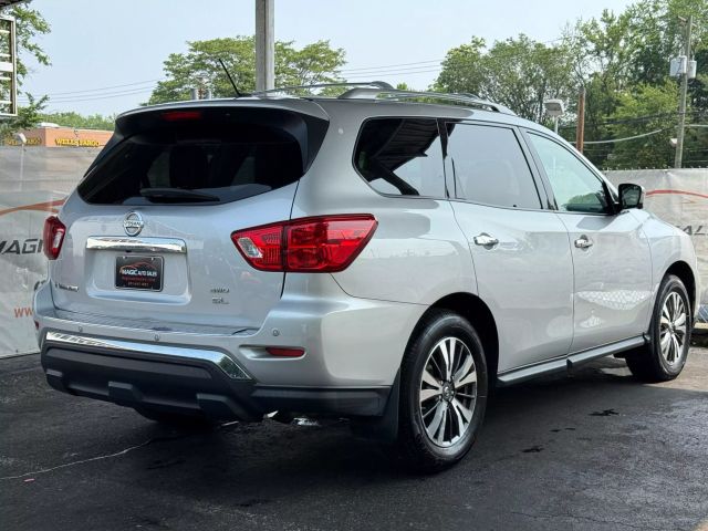 Vehicle image 7 of 51