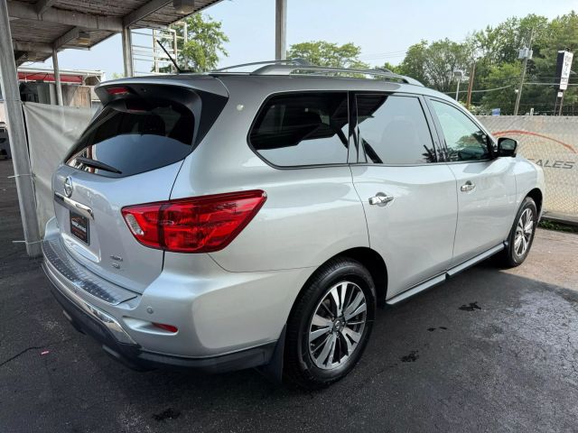 Vehicle image 8 of 51