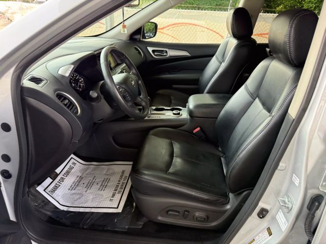 Vehicle image 15 of 51