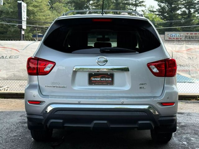 Vehicle image 9 of 51