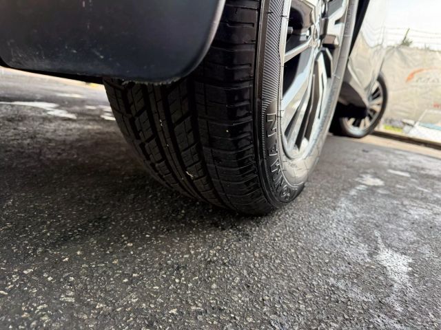 Vehicle image 46 of 51