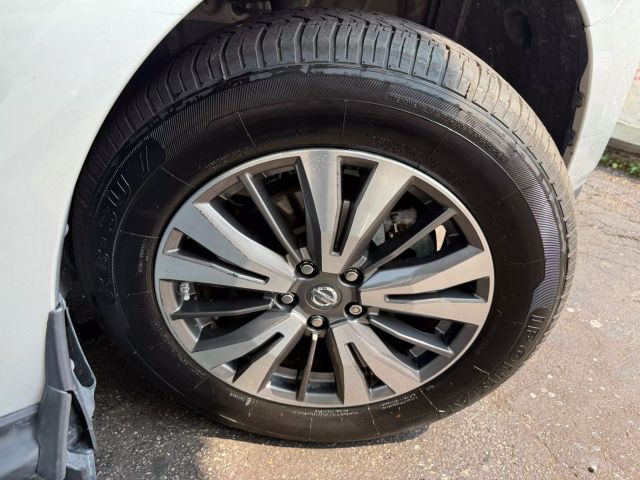Vehicle image 50 of 51