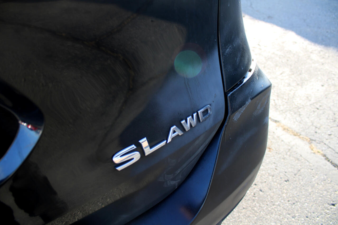 Vehicle image 11 of 33