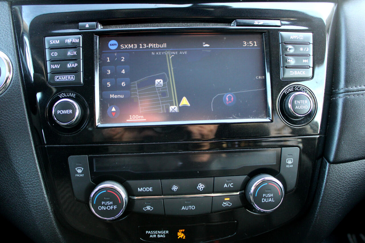 Vehicle image 27 of 33
