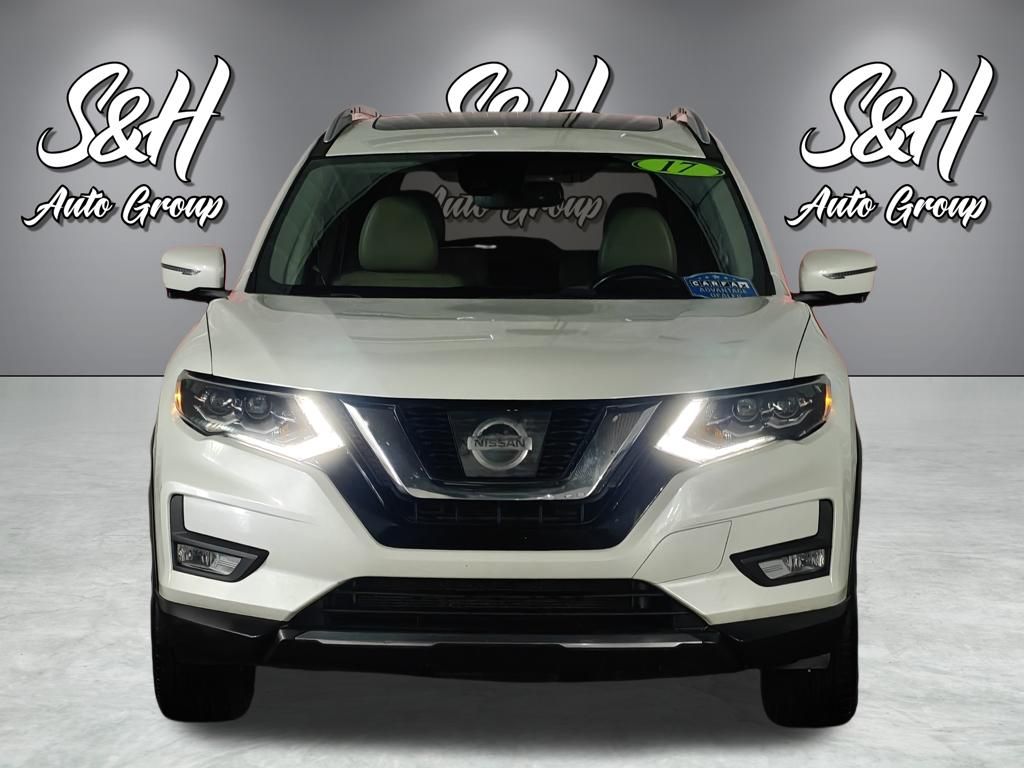 2017 Nissan Rogue SL Image 3 of 60
