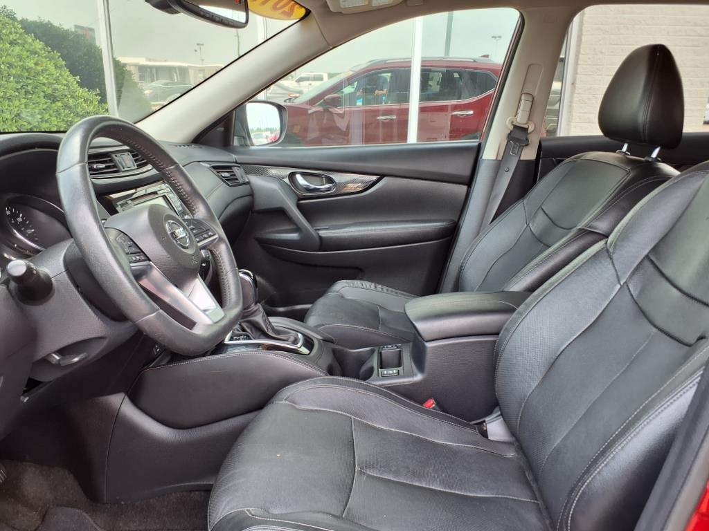 Vehicle image 20 of 25