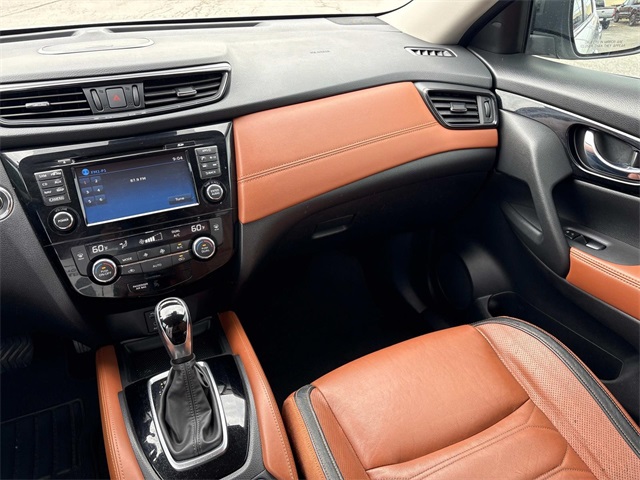 Vehicle image 15 of 42