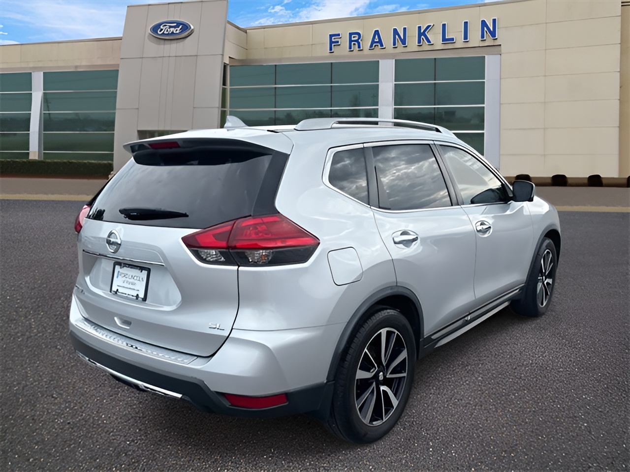 Vehicle image 39 of 42