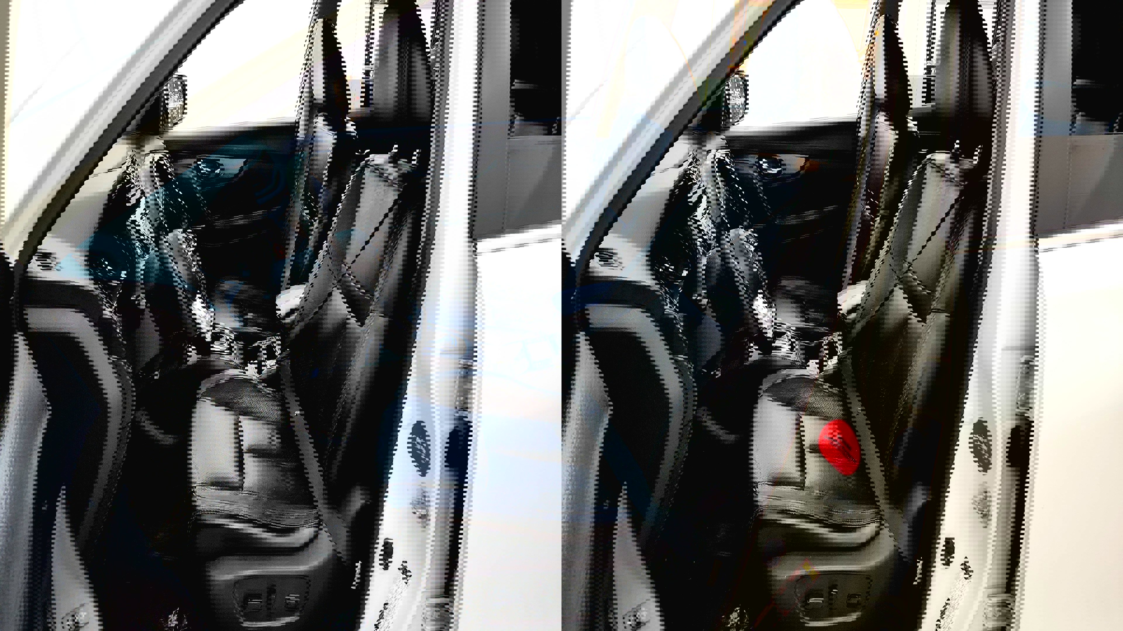 Vehicle image 23 of 33