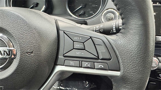 Vehicle image 18 of 30