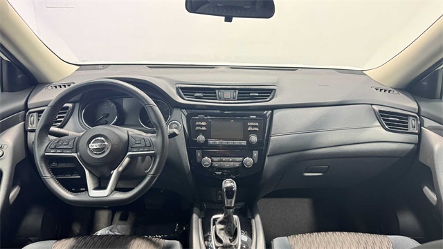 Vehicle image 14 of 30