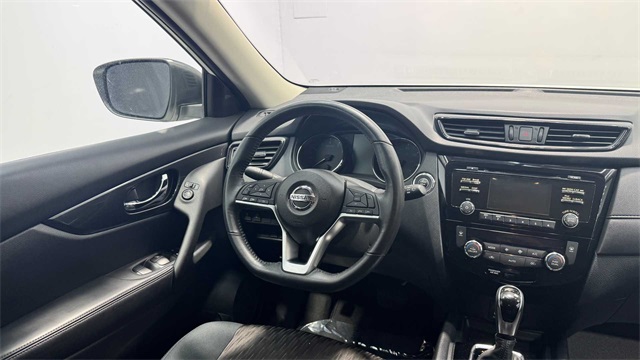 Vehicle image 15 of 30