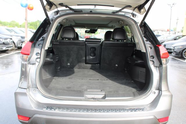 Vehicle image 34 of 42