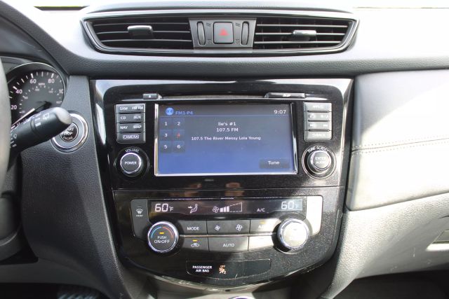 Vehicle image 11 of 42