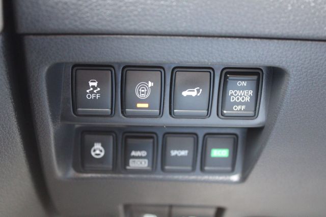 Vehicle image 24 of 42