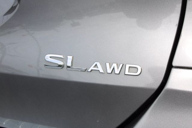 Vehicle image 36 of 42