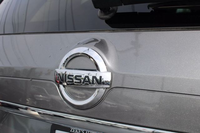 Vehicle image 37 of 42