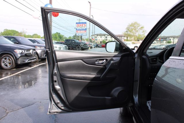 Vehicle image 7 of 42
