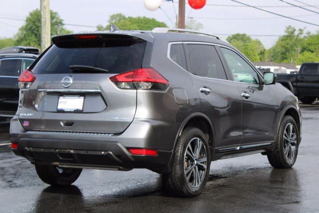 Vehicle image 4 of 42