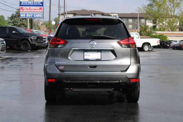 Vehicle image 5 of 42