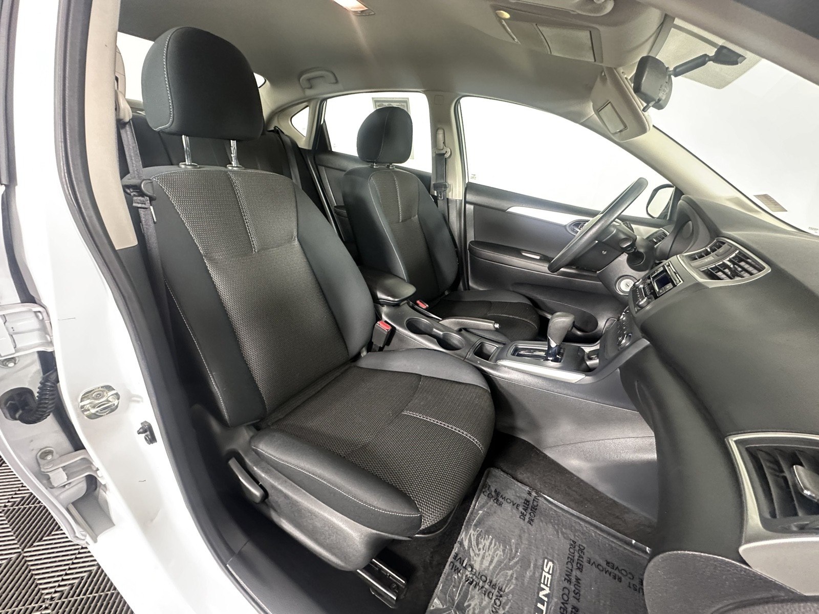 Vehicle image 13 of 26