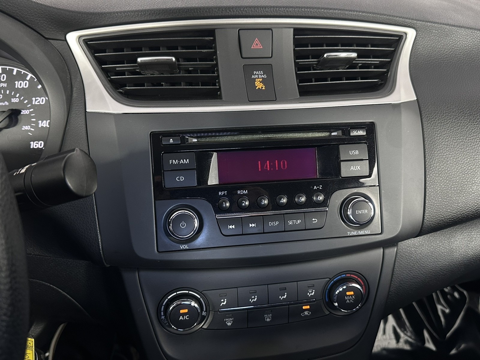 Vehicle image 21 of 26