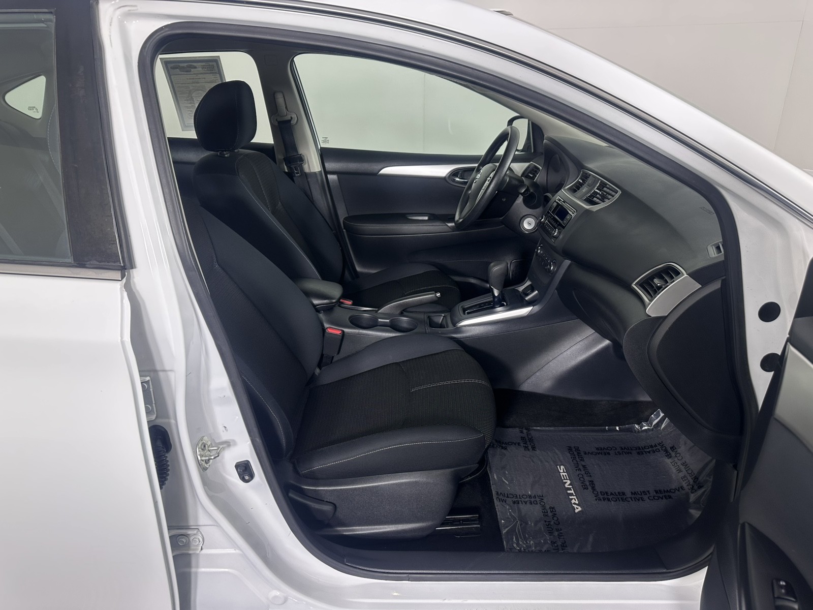 Vehicle image 15 of 26