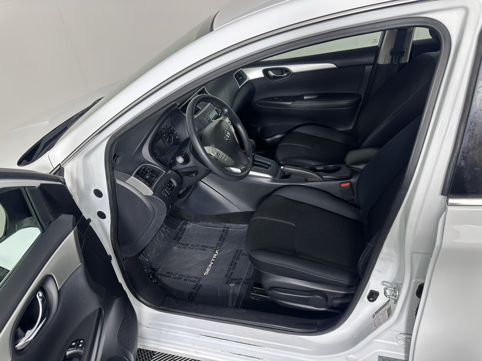 Vehicle image 25 of 26