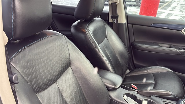 2017 Nissan Sentra SR Turbo Image 13 of 31