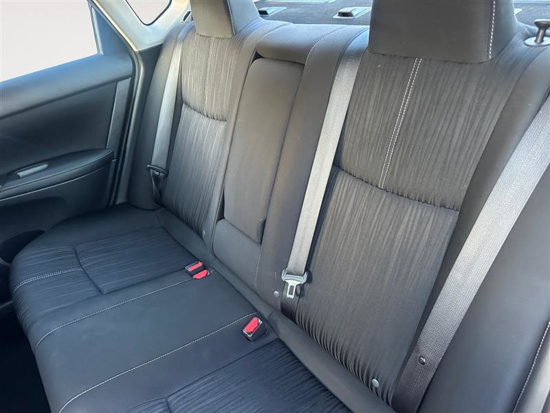 Vehicle image 14 of 16
