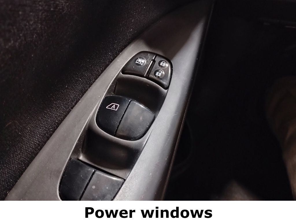 Vehicle image 25 of 41