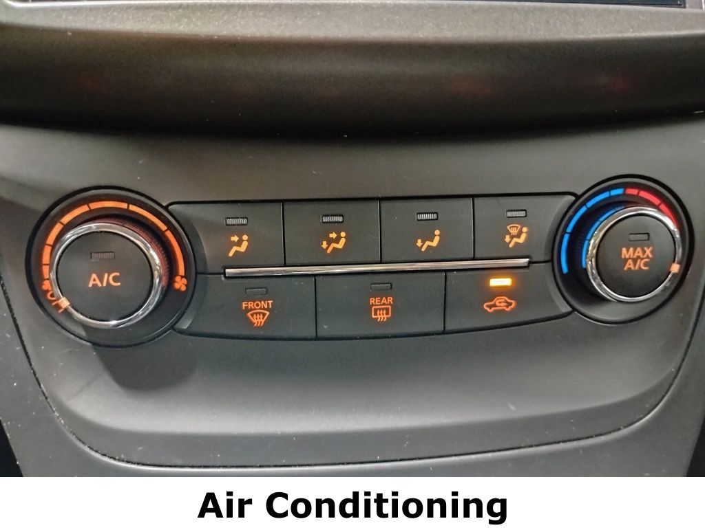 Vehicle image 29 of 41