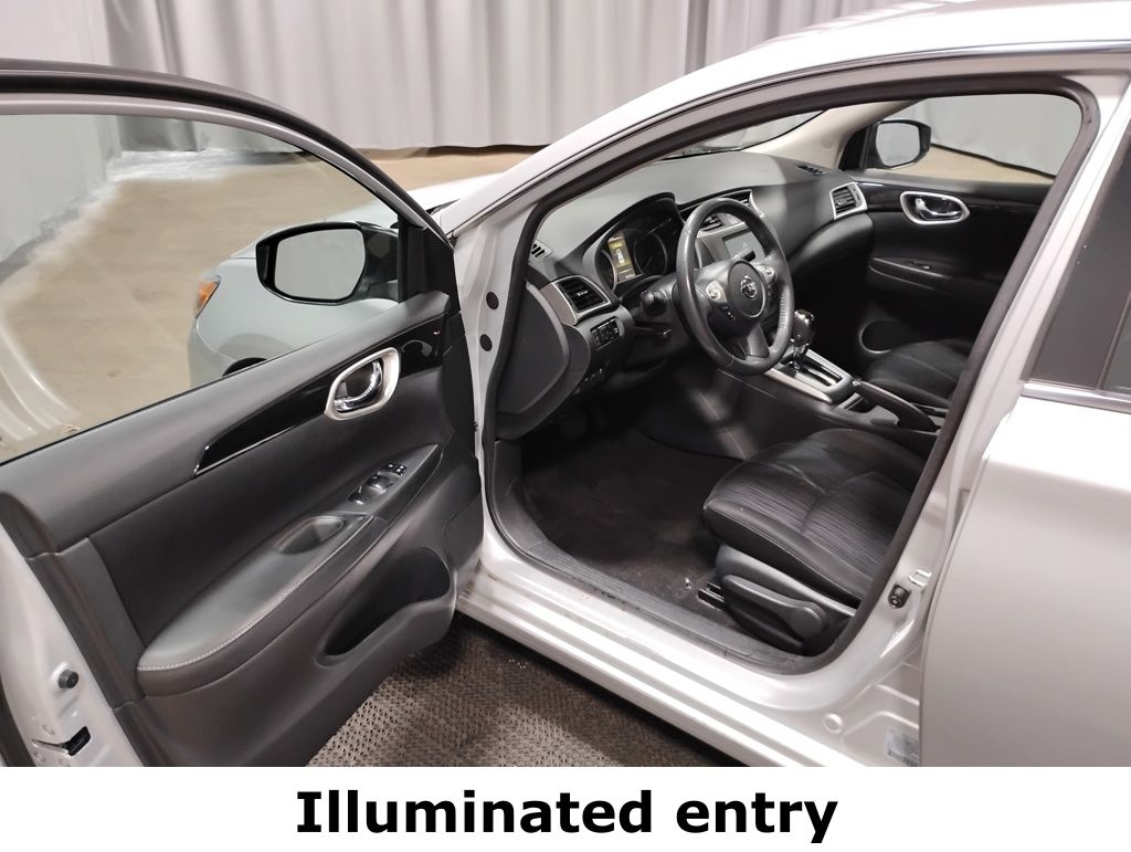 Vehicle image 9 of 41