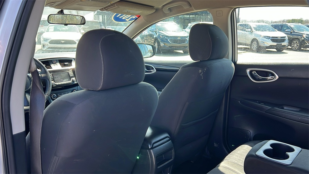 Vehicle image 34 of 46