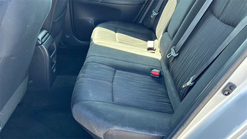 Vehicle image 31 of 46