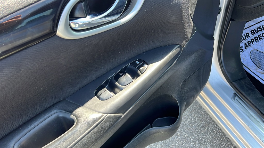 Vehicle image 12 of 46
